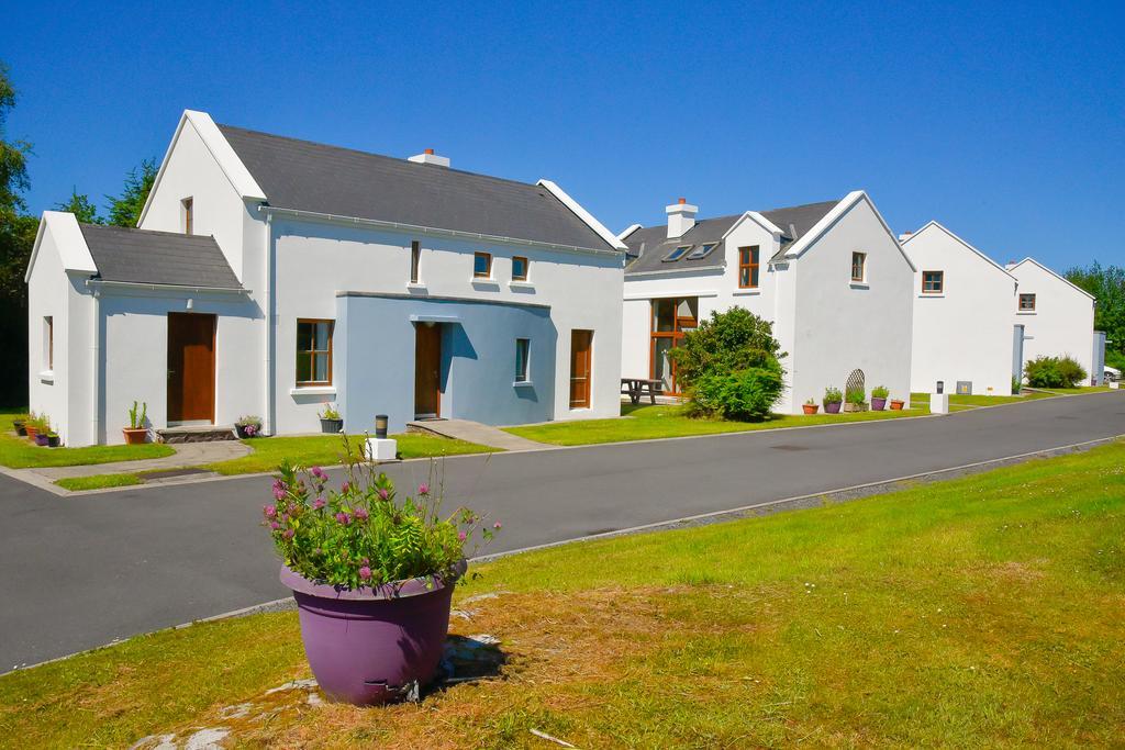 Achill Cottages Achill Sound Exterior photo